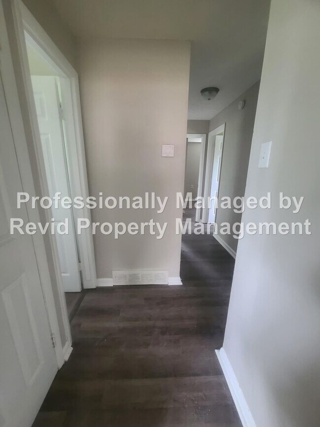 Building Photo - Beautiful 3 Bedroom Home!