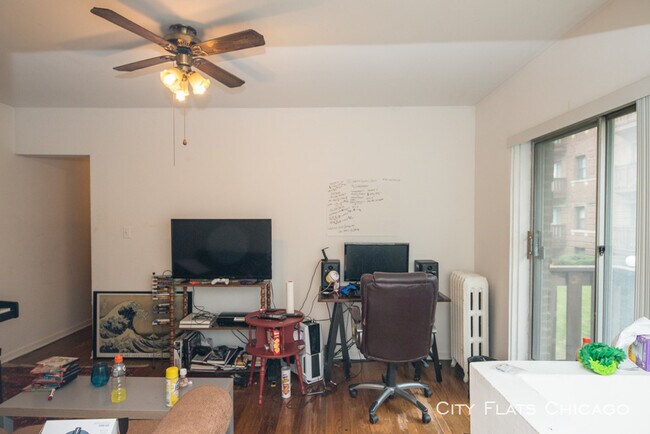 Foto del edificio - 3036 N Halsted St