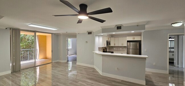 Building Photo - 400 Scotia Dr