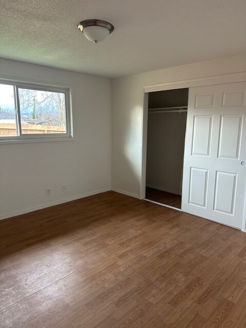 Foto del edificio - 1735 Crater Lake Ave