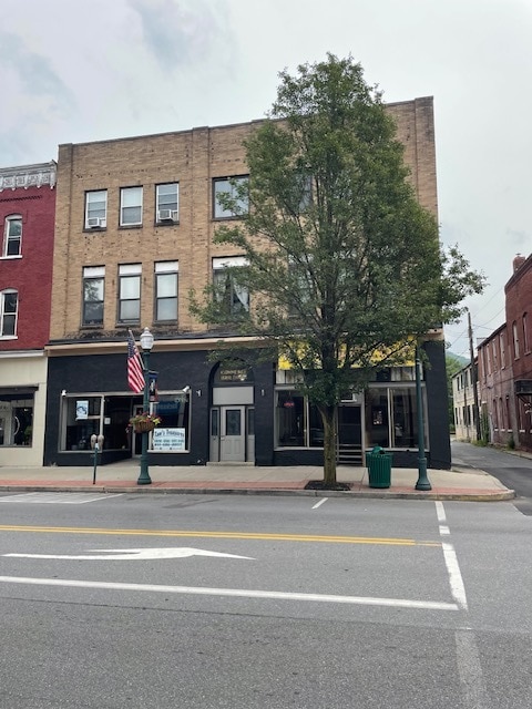 Building Photo - 1052 Pennsylvania Ave