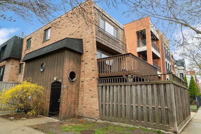 Foto del edificio - 924 W Wrightwood Ave