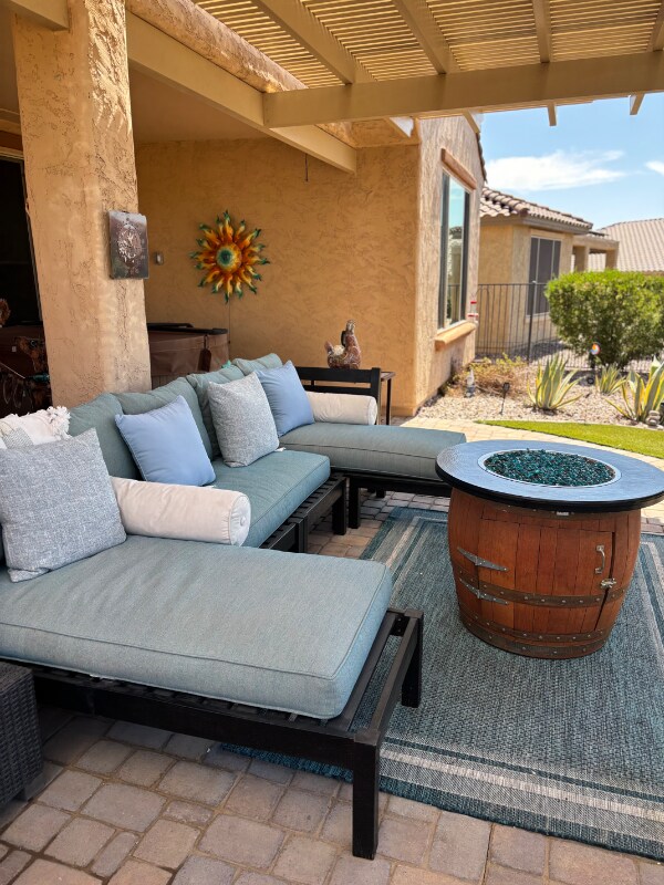 Foto del edificio - 4518 N Petersburg Dr