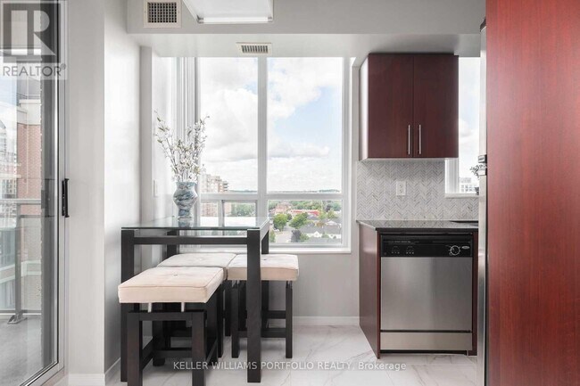 Building Photo - 350 Red Maple Rd