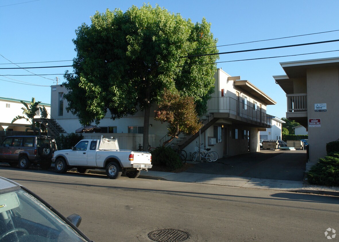 Primary Photo - 6545 Picasso Rd