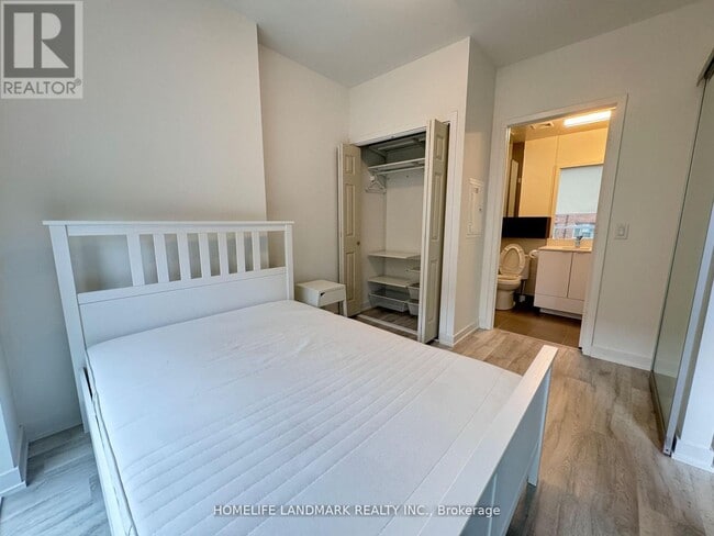 Building Photo - 121 Lower Sherbourne St