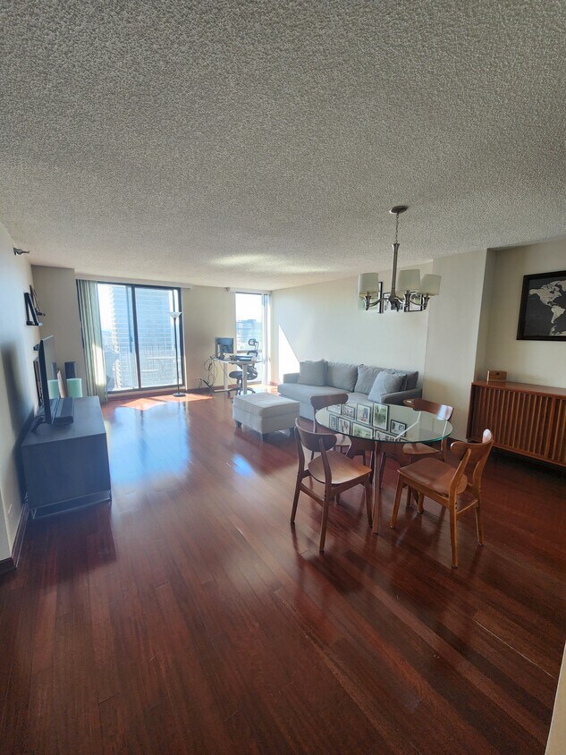 70 Huron W St Unit 2407, Chicago, IL 60654 Condo for Rent in Chicago