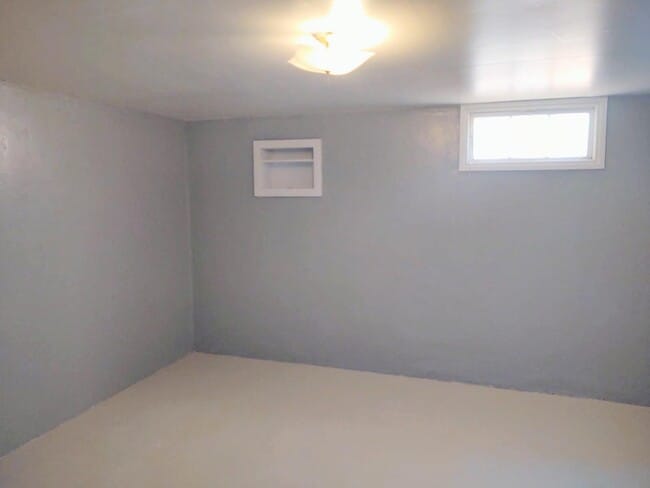 Building Photo - 159 E 100 S