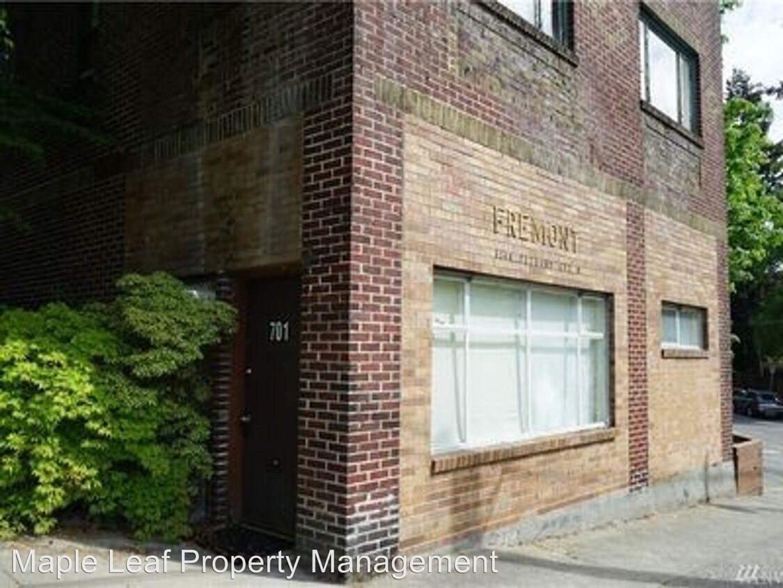 Building Photo - 701 N 39th St