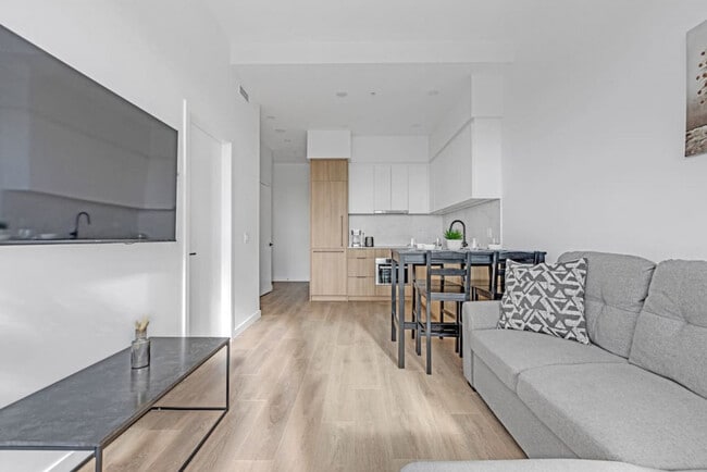 Building Photo - 13685-13102 102 Ave