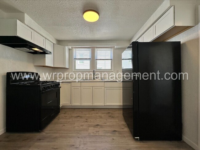 Foto del edificio - 3 Bed 1 Bath Home in Central Toledo