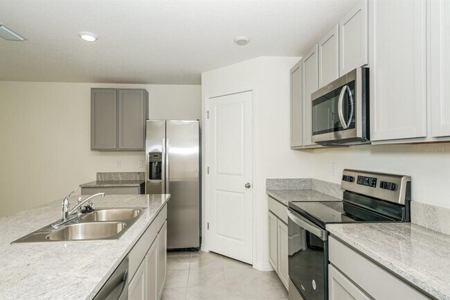 Building Photo - 796 SE 66th Terrace