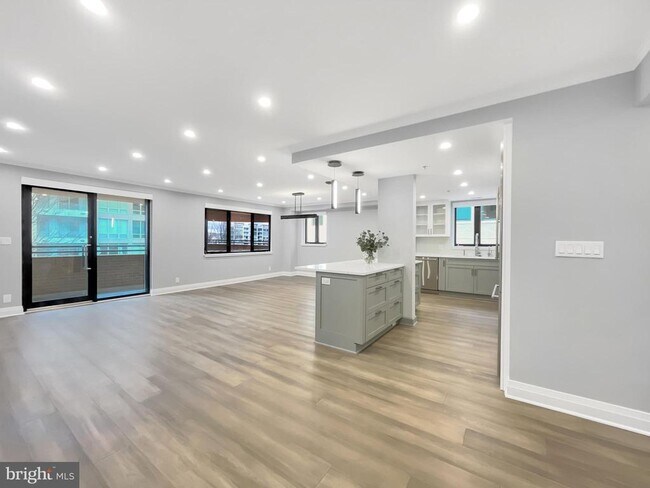 Foto del edificio - 4801 Hampden Ln