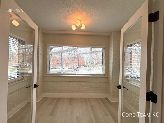 Building Photo - 4337 Mercier St