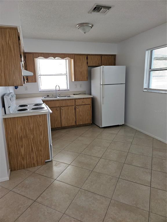 Building Photo - 13341 Grand Terrace Dr