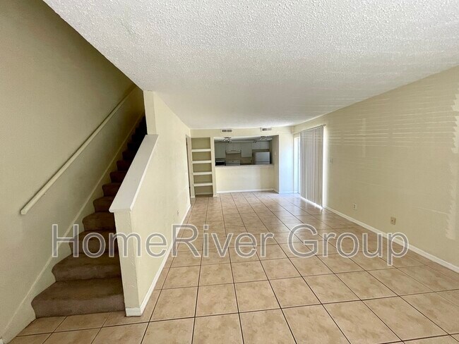 Foto del edificio - 8517 Lincoln Cove Dr