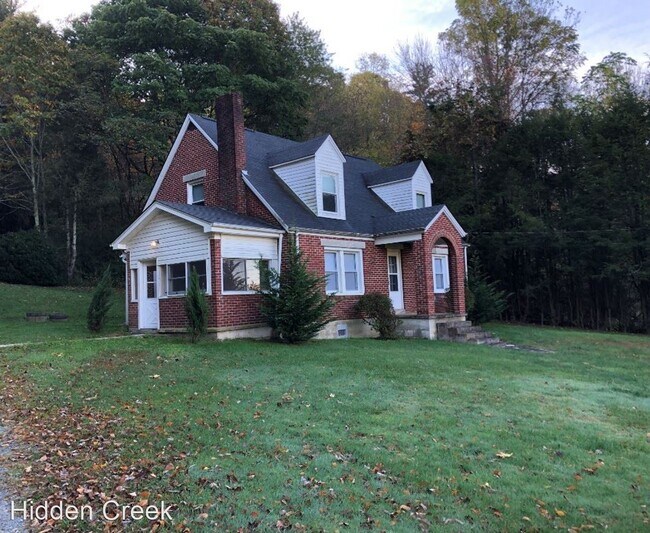 Building Photo - 3 br, 1 bath House - 418 Wilson Ridge Road
