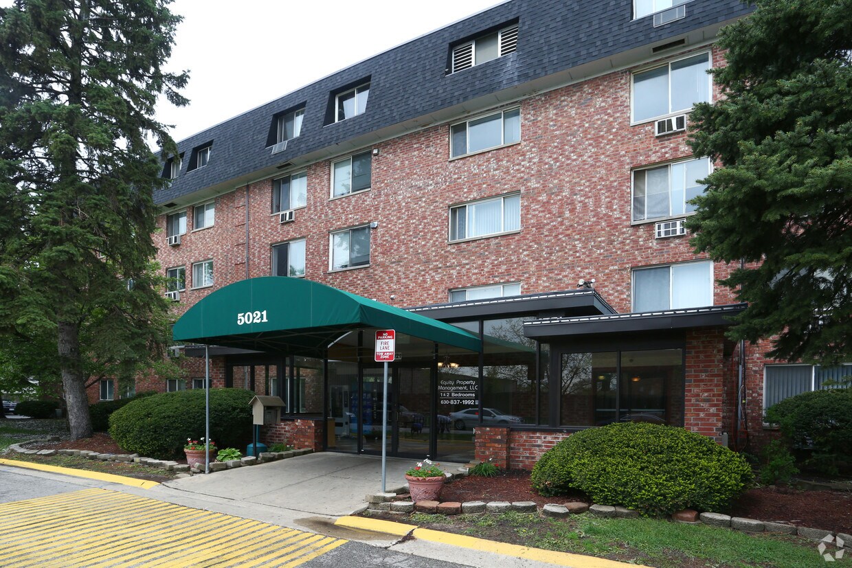 Shannon Court Apartments - Streamwood, IL | Apartments.com