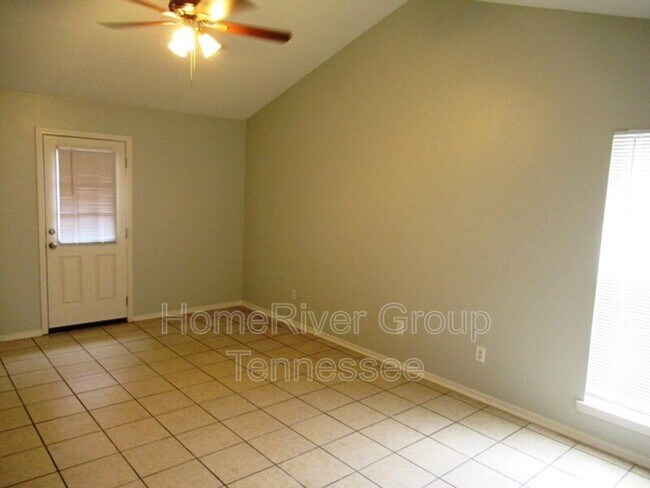 Foto del edificio - 6310 Walnut Grove Rd