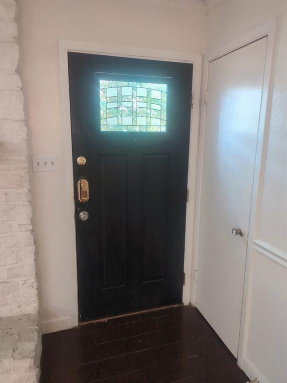 Foto del edificio - 8708 Piney Point Dr