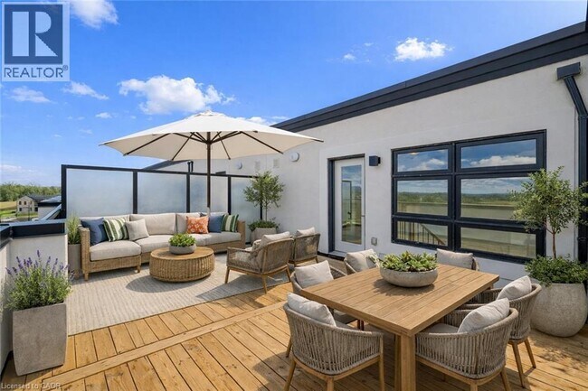 Photo du bâtiment - 1565 Rose Way