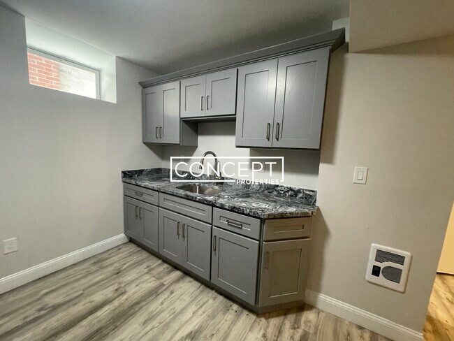 Building Photo - 18 Verrill St