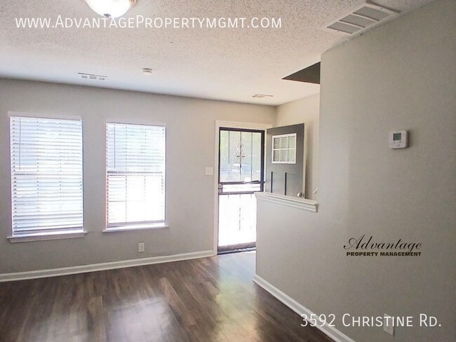 Foto del edificio - 3592 Christine Rd