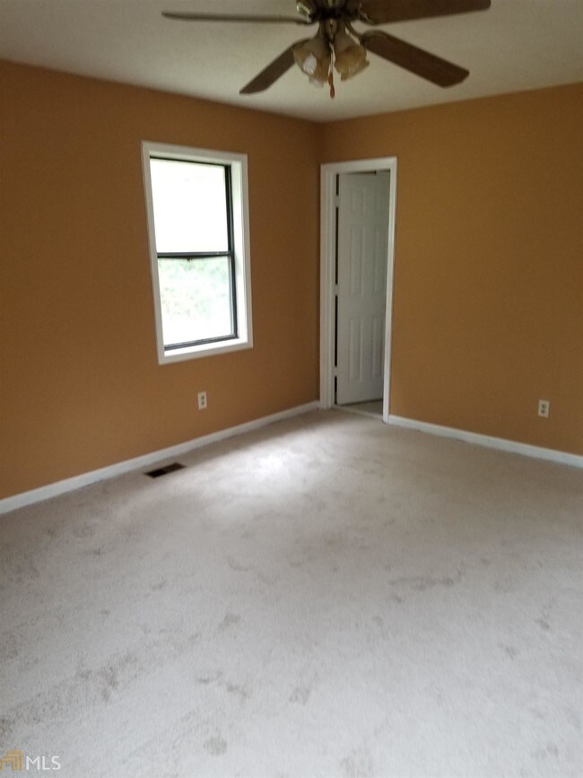 Building Photo - 2337 Goodwood Dr