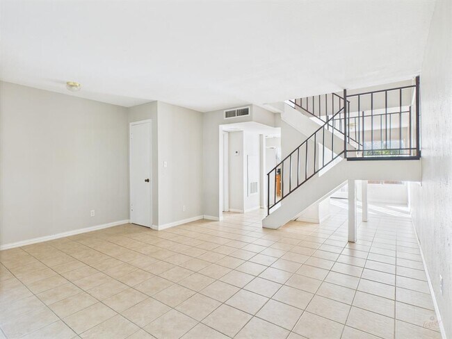 Foto del edificio - 9520 Quail Village Ln