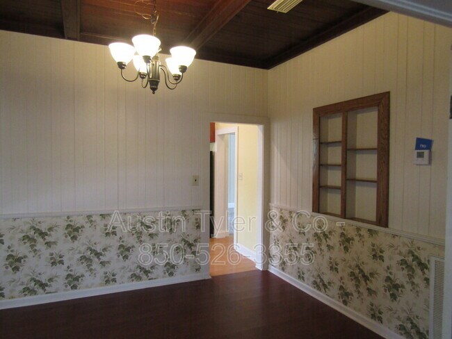 Building Photo - 2948 Sylvia Dr
