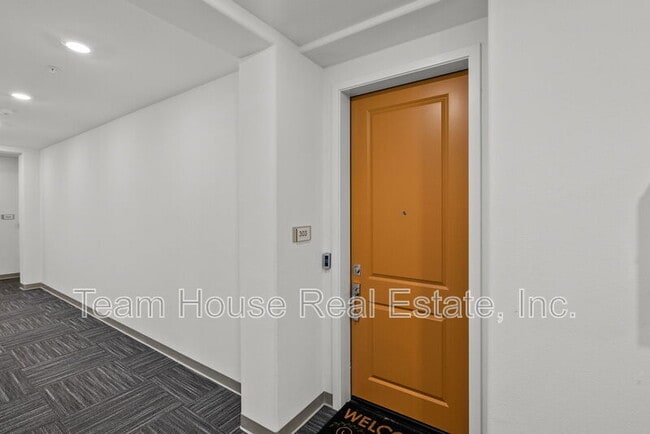 Building Photo - 27466 Mercantile Ct