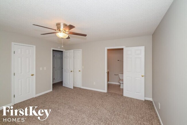 Building Photo - 126 Stone Hill Cir
