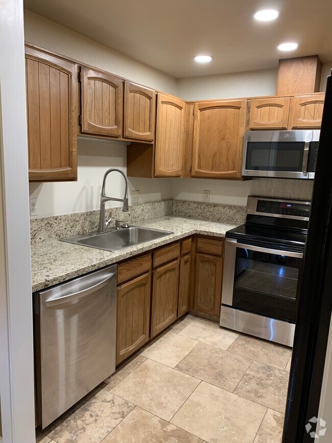 Vintage Faire Village Student Apartments for Rent Modesto, CA 1 Rentals