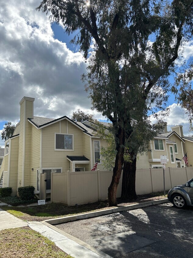 6060 Waterbury Ct, Yorba Linda, CA 92887 Townhome Rentals in Yorba