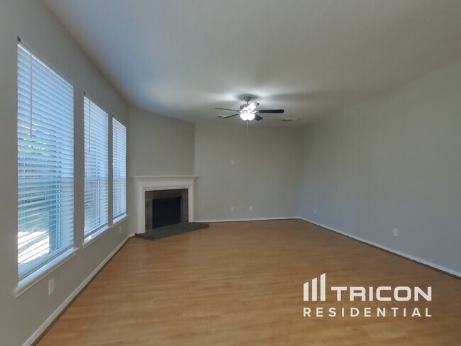 Foto del edificio - 19431 Kacey Ln Ct