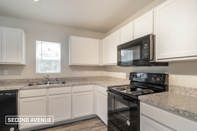 Foto del edificio - 280 Begonia Ln