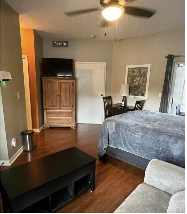 Foto del edificio - 9898 Perfect Dr