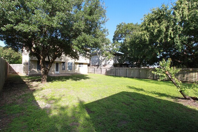 Foto del edificio - 4 Bedroom, 2.5 Bath Home in North Austin