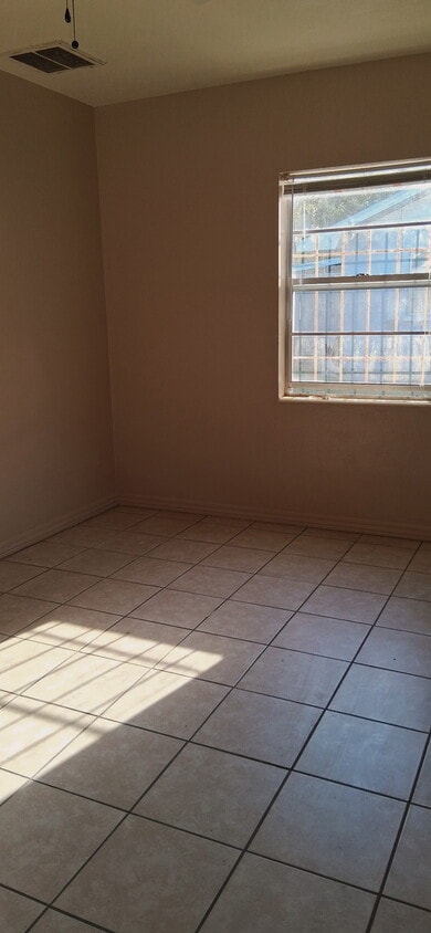 Foto del edificio - 1845 Orangewood Ave SW