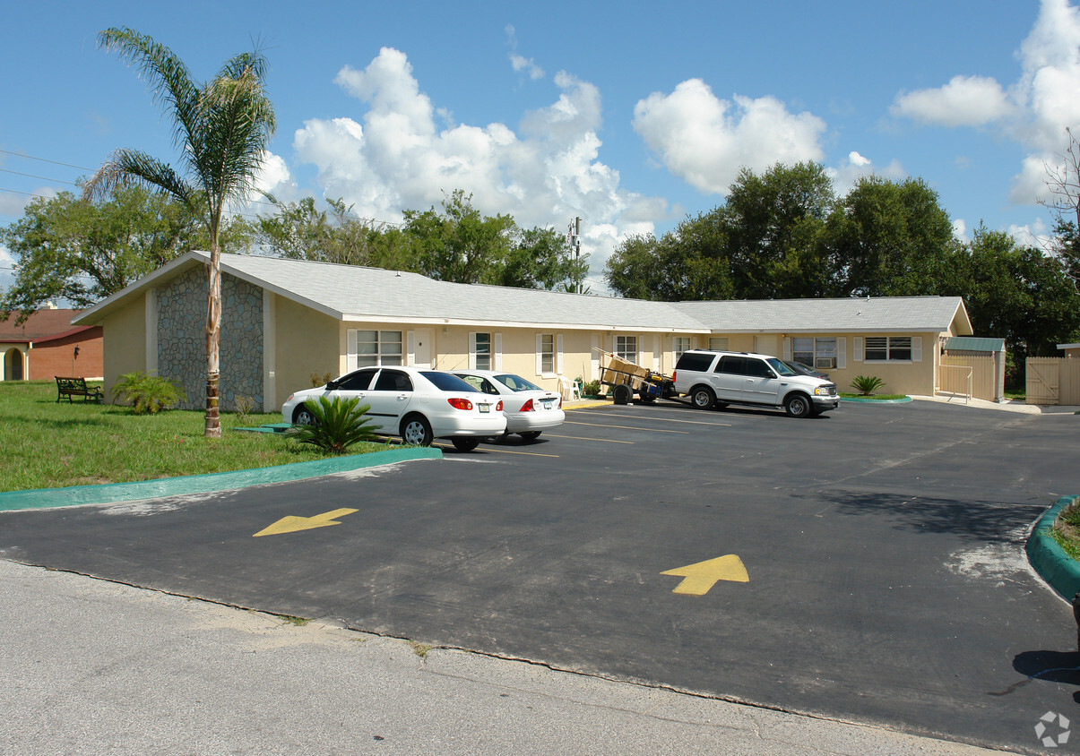 Primary Photo - Clermont Villiage Apartments