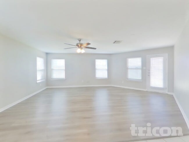 Building Photo - 20923 Cullen Ranch Rd