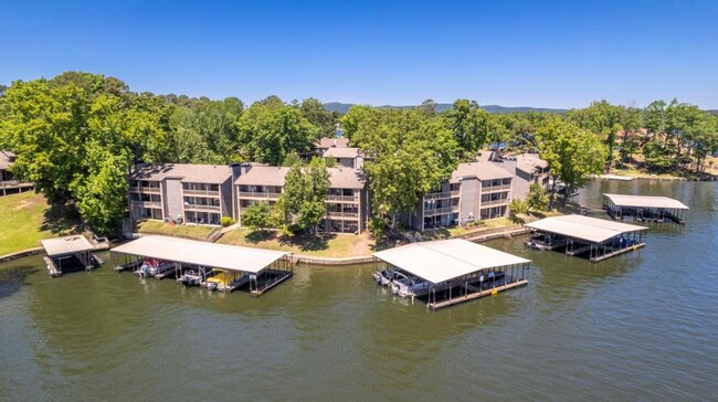 Building Photo - 250 Grand Isle # 2F