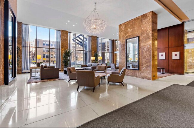 Foto del edificio - 655 W Irving Park Rd