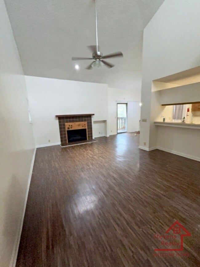 Building Photo - 419 Oriole Dr