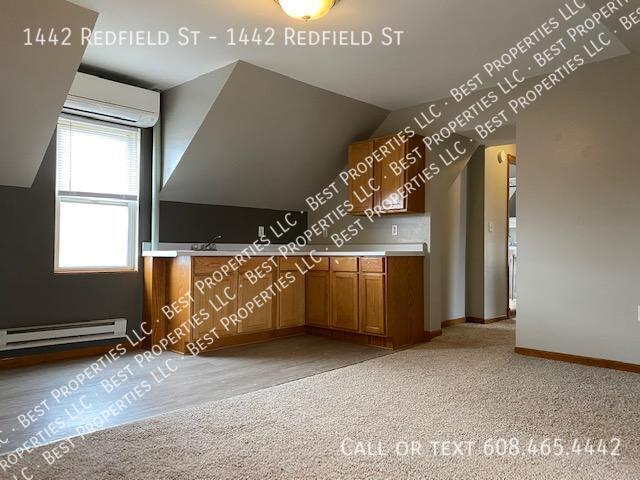 Building Photo - 1442 Redfield St