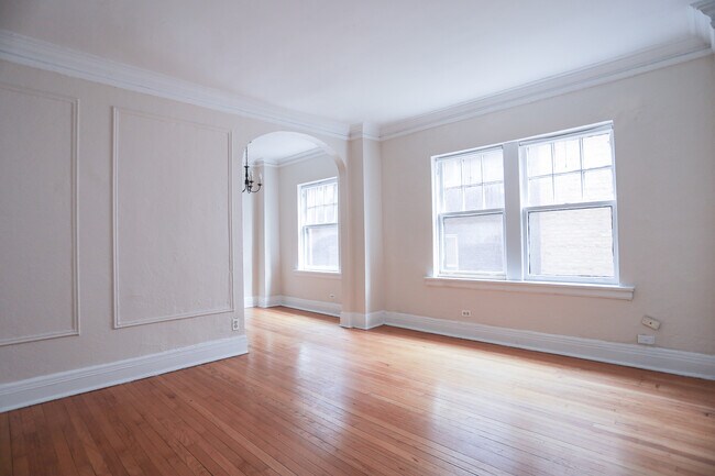 Foto del edificio - 735 W Junior Terrace