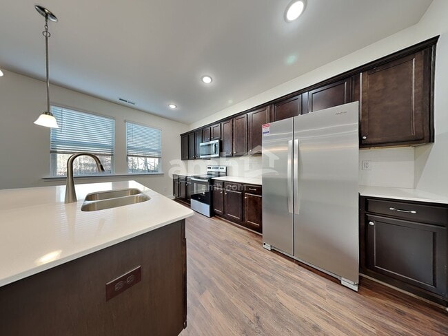 Building Photo - 12204 Golden Farm Ln