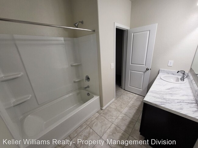 Building Photo - 3 br, 2 bath House - 1855 W Broadway AVE