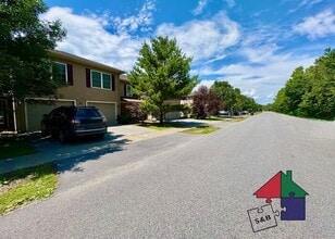 Building Photo - 55 Southerberry Dr