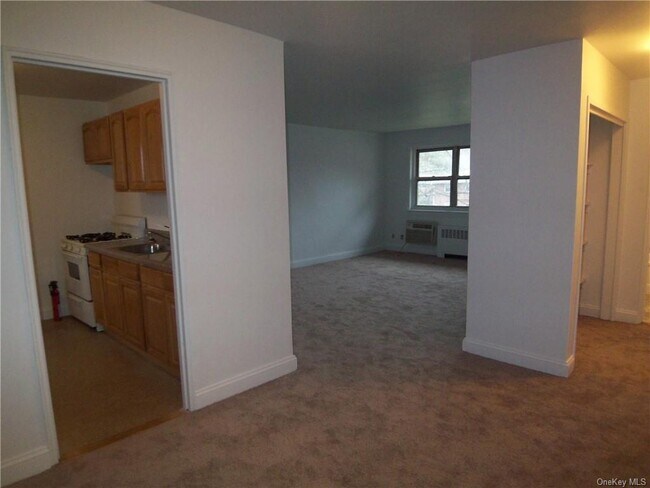 Building Photo - 66 Beaumont Cir